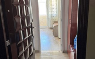 Inchiriez apartament 3 camere podu ros - Poză 1