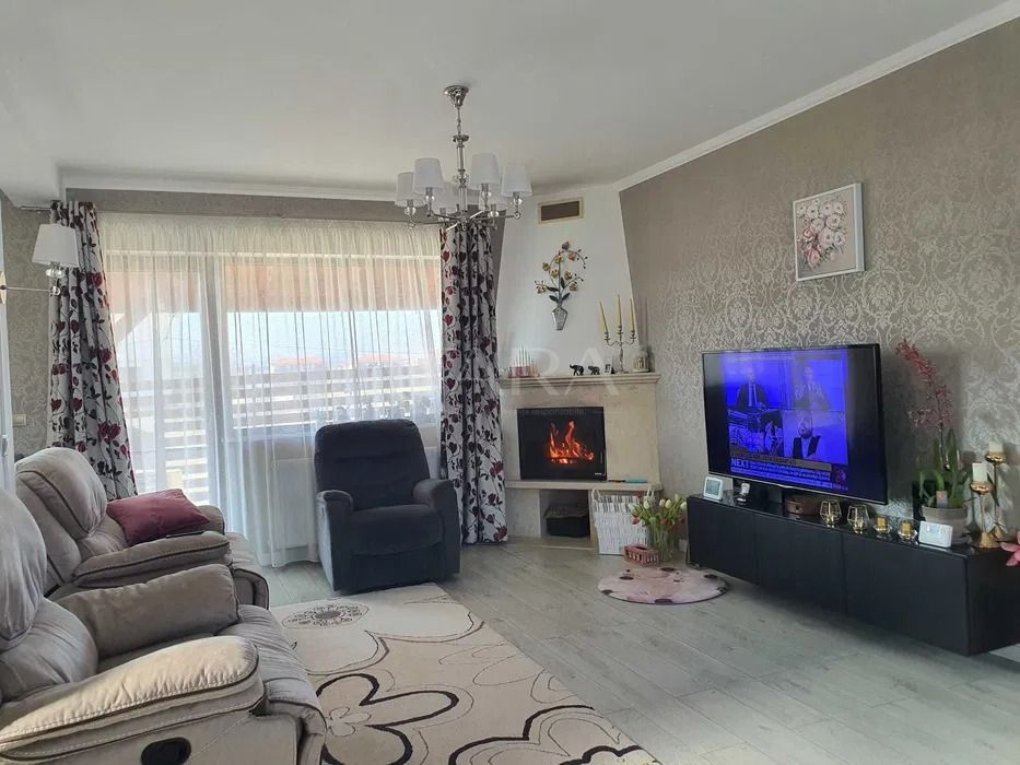 Casa de tip duplex cu 4 camere in Floresti - Poză 2