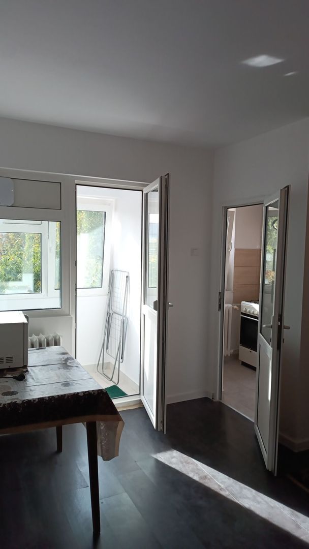 AP. 2 CAMERE- APARATORI, PET-FRIENDLY, BUCATARIE INCHISA, METROU - Poză 6