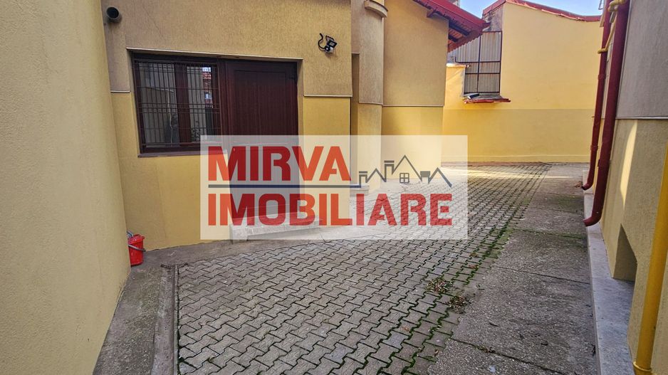 2 Vile Interbelice | Zonă Centrală | Renovate Integral 2024 - Poză 3