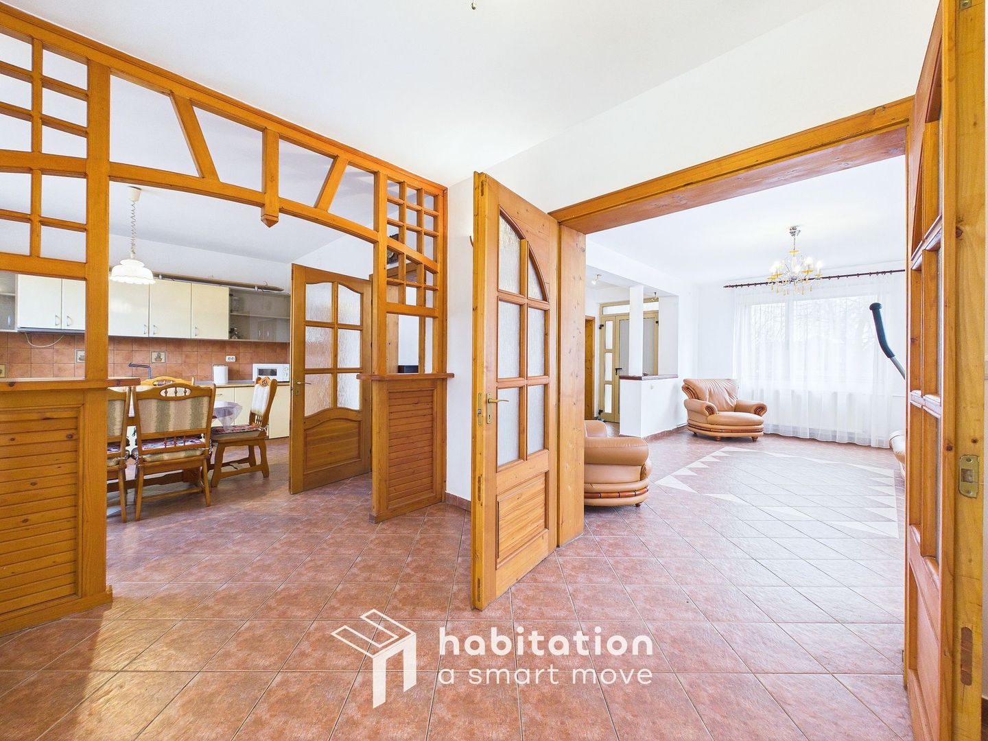 Casă ideală familie sau birou, cu curte și garaj | Braytim - Fratelia - Poză 5