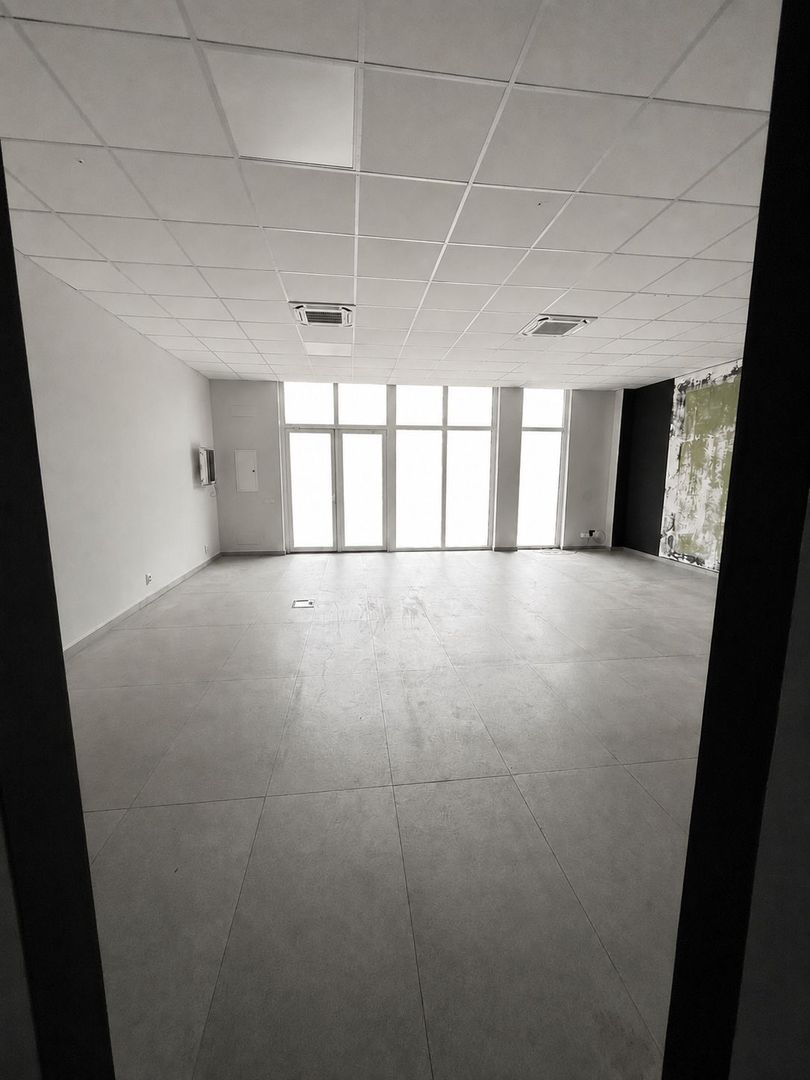 Spatiu comercial de inchiriat, 90 mp, alimentatie publica, Eroilor. - Poză 1