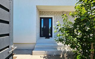 Vila 4 camere in centrul comunei Berceni - Poză 7