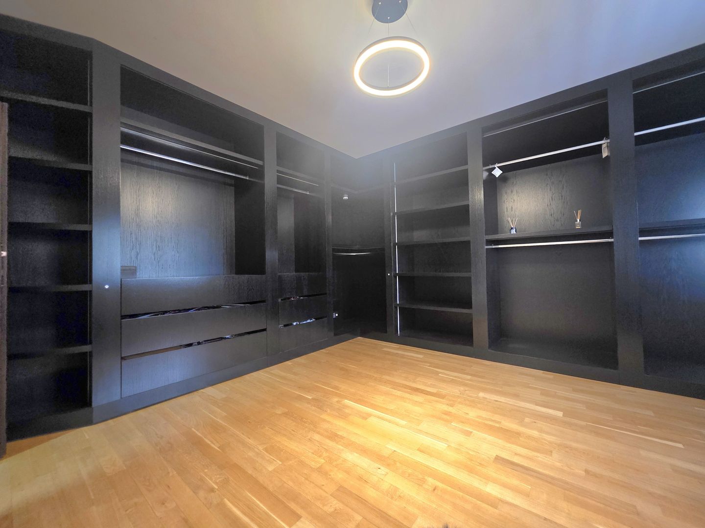 Vilă excepțională cu lift, piscina și teren de 1000 mp | VOLUNTARI - Poză 11