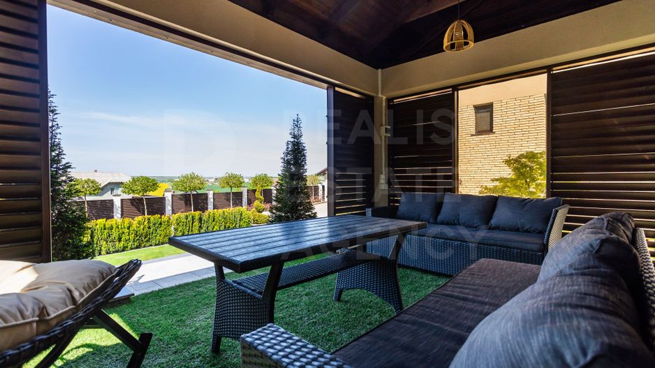 Vânzare, casă, 3 nivele, 4 camere, strada Schinoasa, com. Bacioi - Poză 26