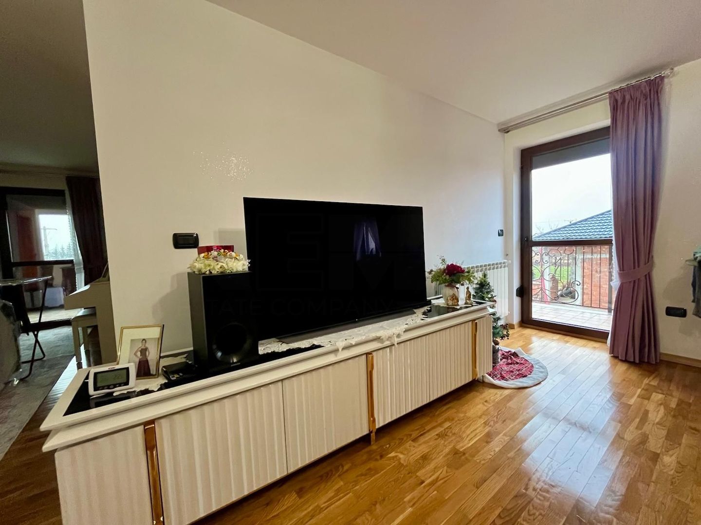 CASA COMPLET UTILATA SI MOBILATA MODERN CU GRADINA | 1100 MP |MARGINEA - Poză 12