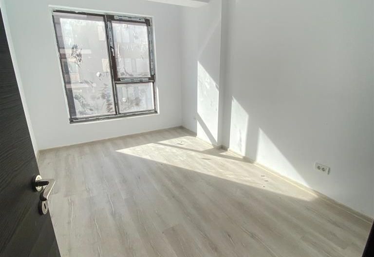 Apartament 2 camere bloc nou open space loc de parcare parter - Poză 1