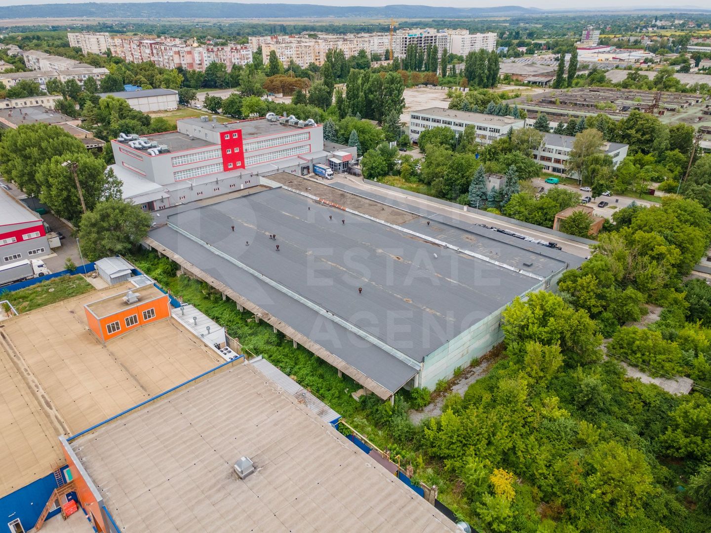 Vânzare complex industrial / depozit în ZEL Ungheni - Poză 1
