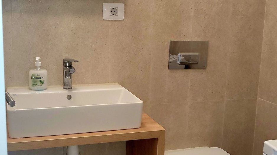 Inchiriez apartament Nou 3 camere Sisesti-Straulesti - Poză 7