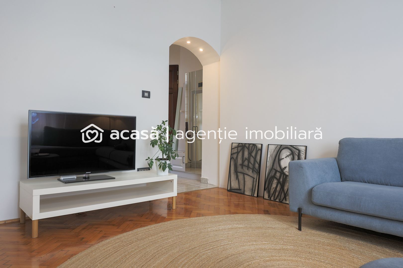 Apartament unic în Arad – Ultracentral, liniște, priveliște superbă - Poză 3