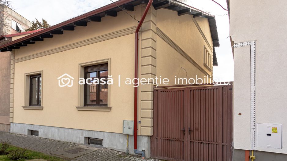 Casă / Vilă semifinisată cu destinații multiple zona centrală - Poză 1