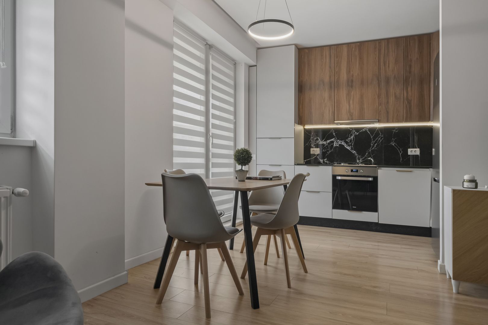 Apartament 2 Camere Otopeni SUPERB 23 august - Poză 17