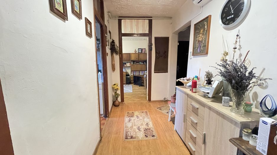 Apartament decomandat in zona Aradului - Poză 1