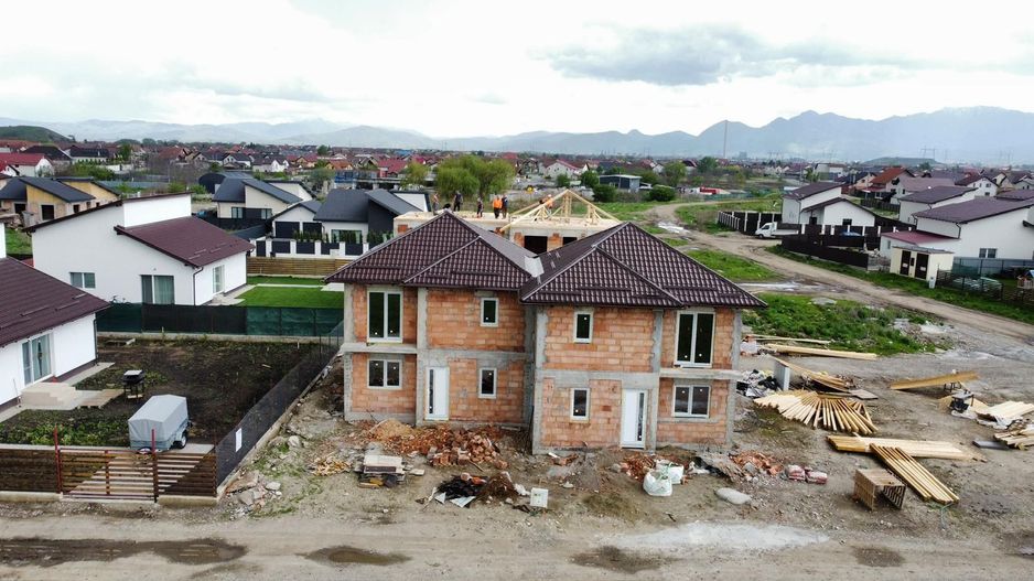 Casă alipită cu 4 camere la vânzare - Sânpetru - Poză 7