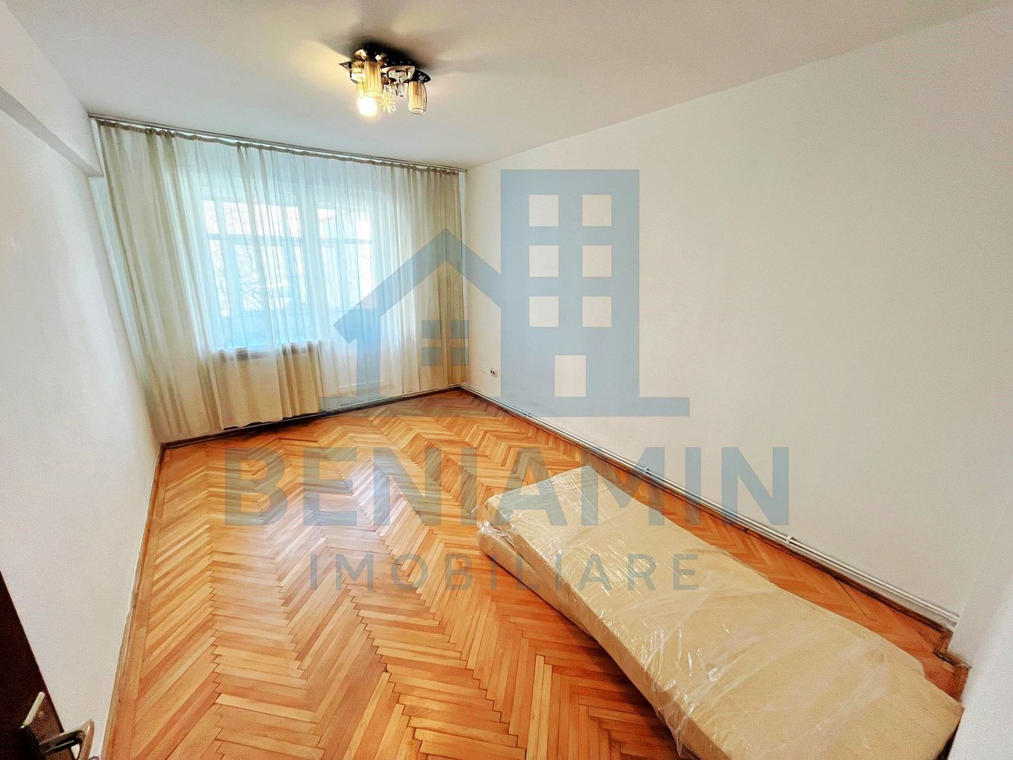 3 Decomandate-CT-Etaj 1-Mobilat-Utilat-Promenada-Disponibil Imediat - Poză 5