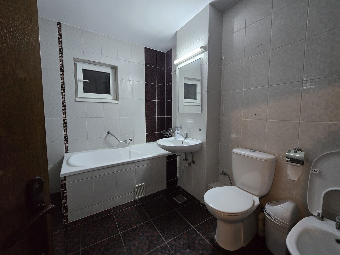 De inchiriat apartament cu 3 camere, Ultimul Leu, 600 Euro - Poză 5