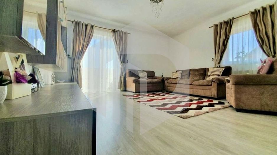 Apartament la vila/ 3 camere/ 2 bai/2 parcari/2 balcoane +pod 90 mp - Poză 2