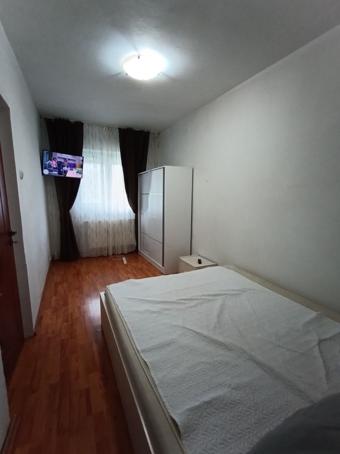 De vanzare apartament 3 camere metrou Gorjului, c/f 2 - Poză 3