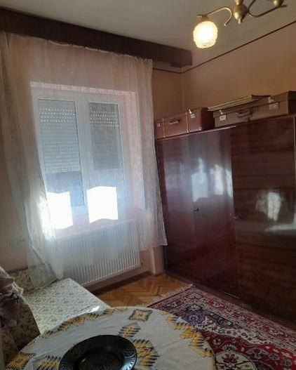 BRASADAS vinde casa cu etaj, 4 camere, central, acces cu masina. - Poză 9