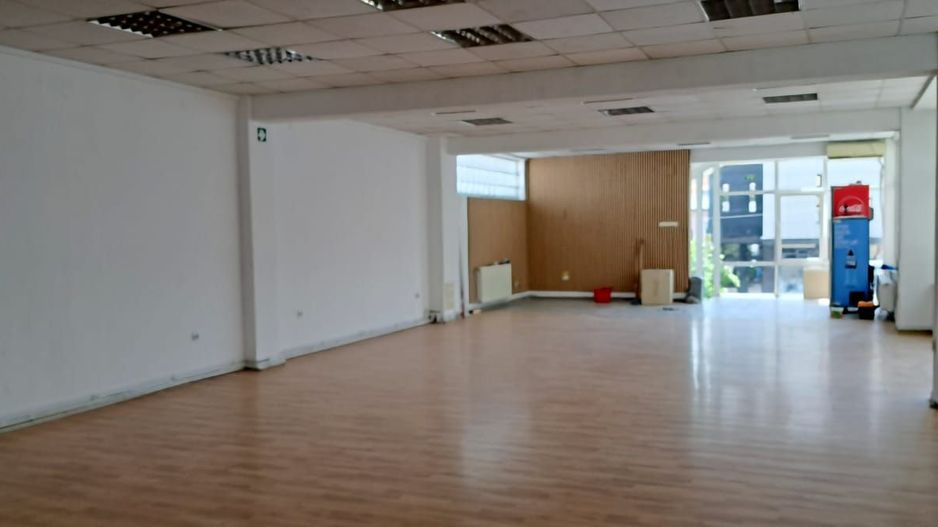 Inchiriere spatiu comercial-sala diverse Centru Pitesti - Poză 9