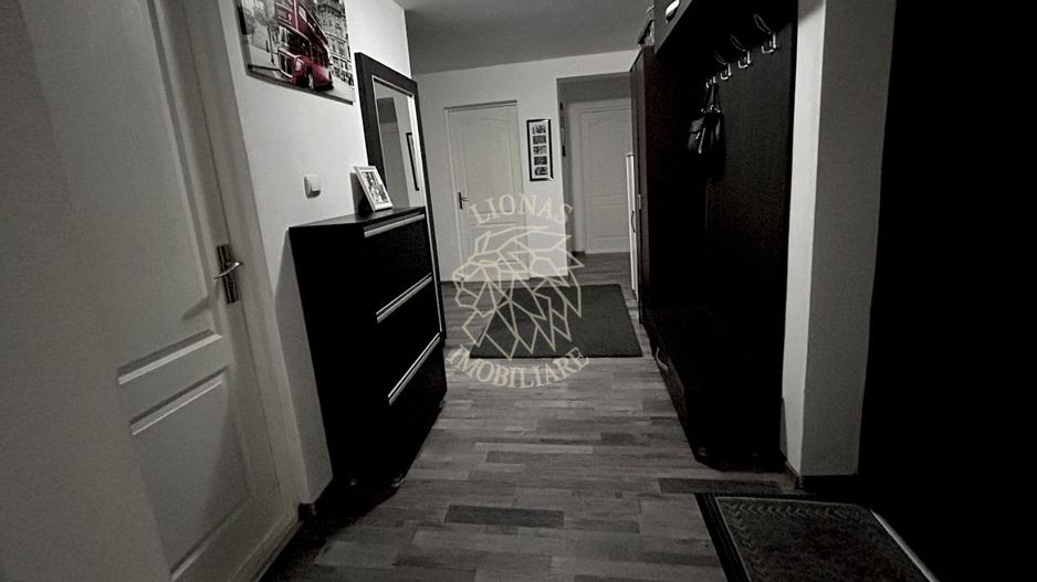 Apartament decomandat 3 camere 95 mp+4 balcoane-dressing-Zona Pompieri - Poză 4