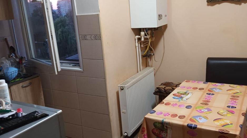 Ag EUROPA vinde ap 2 cam 68mp la etajul 6 în zona BURDEA. - Poză 2