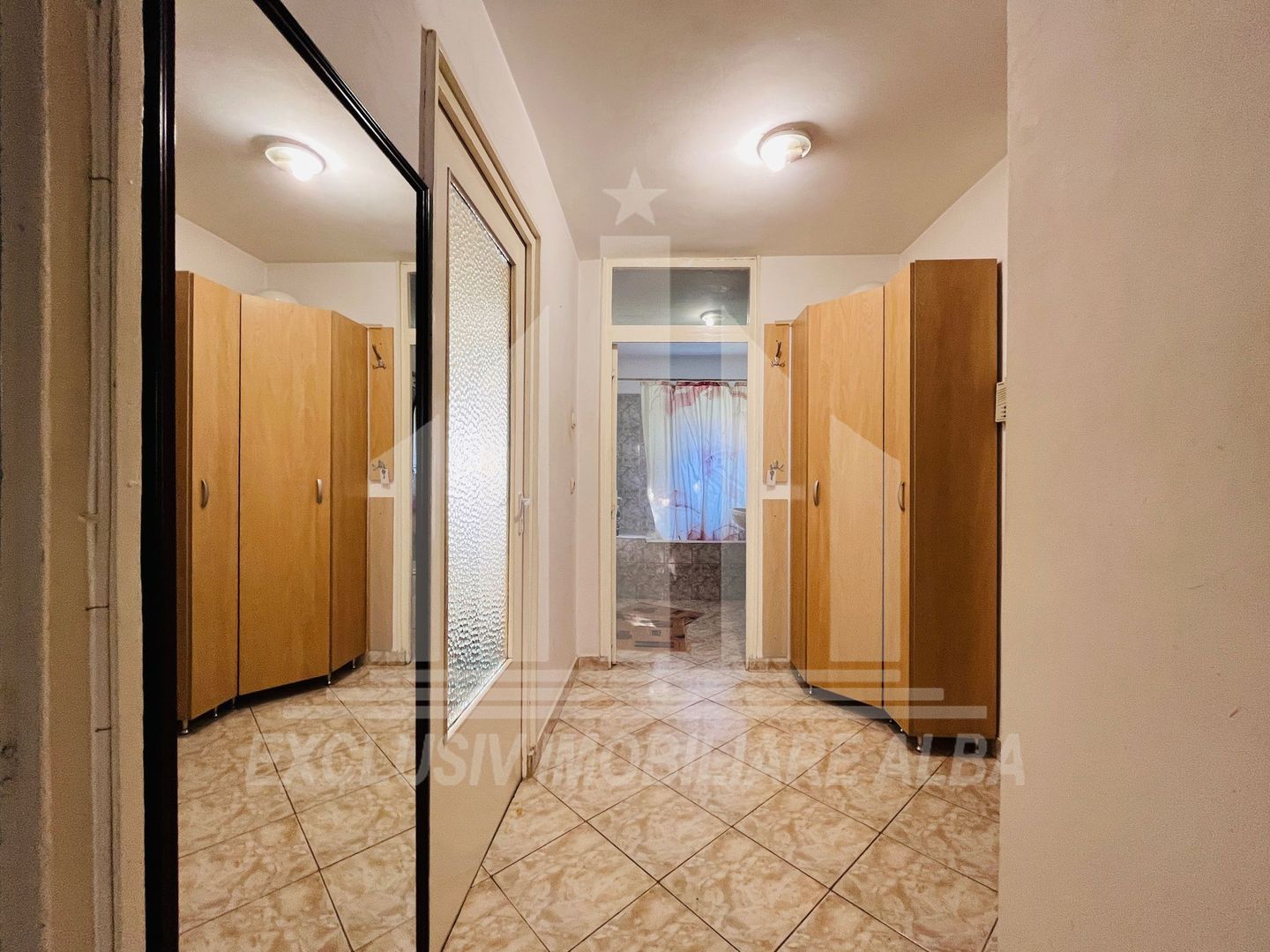 Apartament 3 camere de vanzare, zona Cetate, etaj 1, decomandat - Poză 4