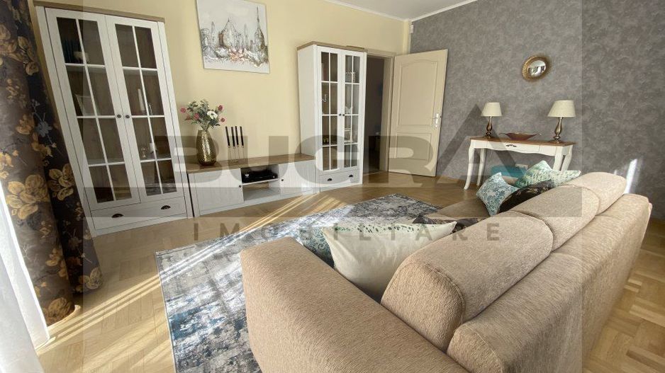 Apartament superb, 3 camere decomandate, terasa 42mp, VIEW - Poză 1