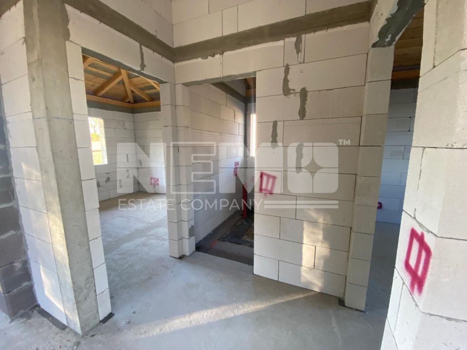 Case Hardic | La roșu | 720Mp - Poză 5