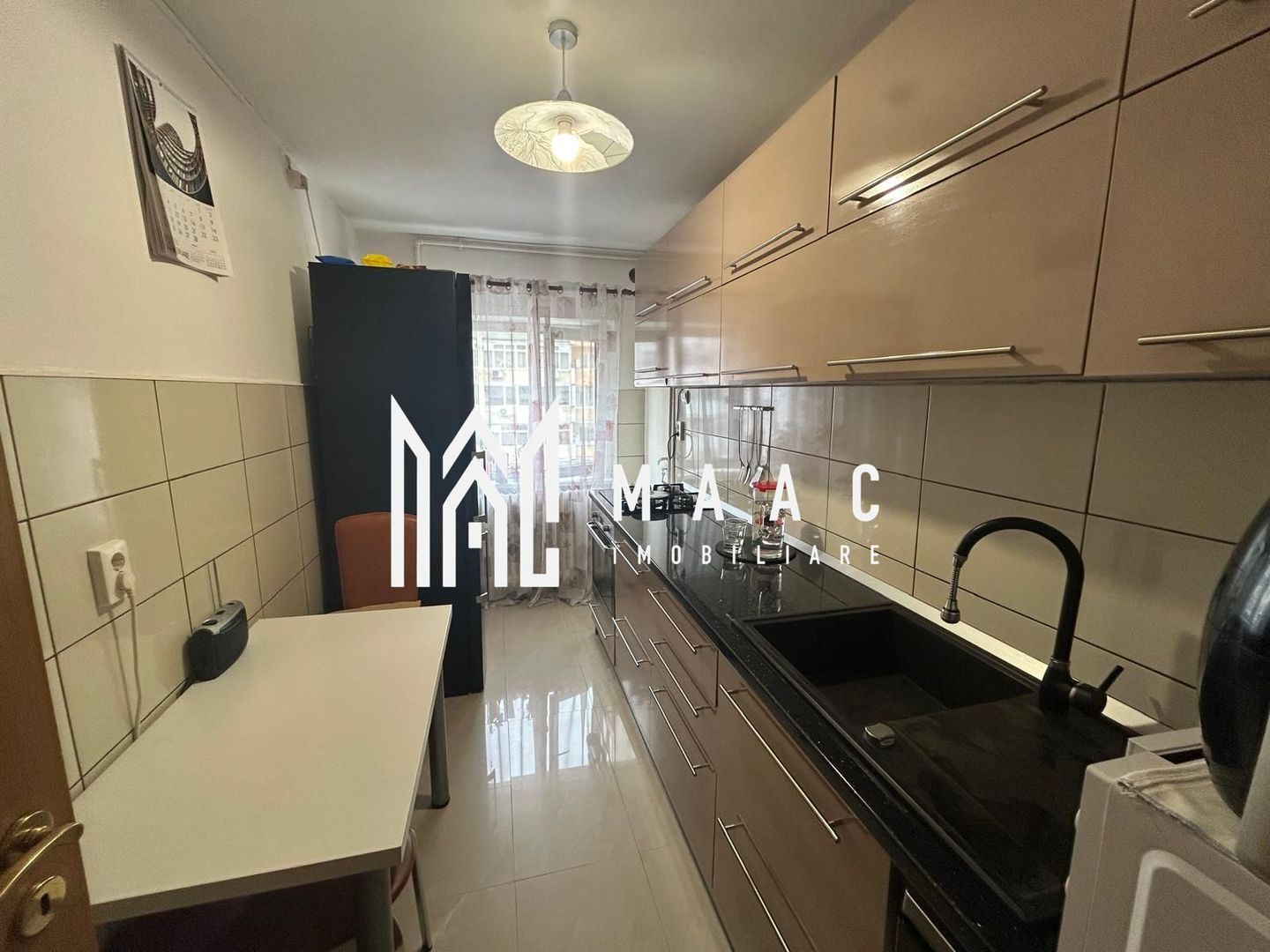 Apartament 3 camere | 2 Băi | Balcon de 5 mp | Lift  | Vasile Aaron - Poză 7