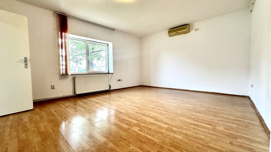 Casa individuală de închiriat - Dumbrăvița Central - Poză 1