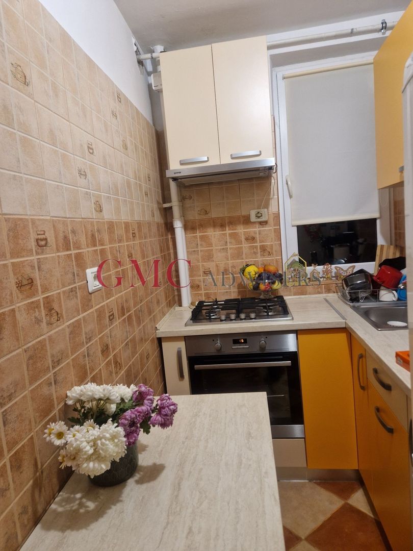 Apartament 4 camere Drumul Taberei - Poză 2