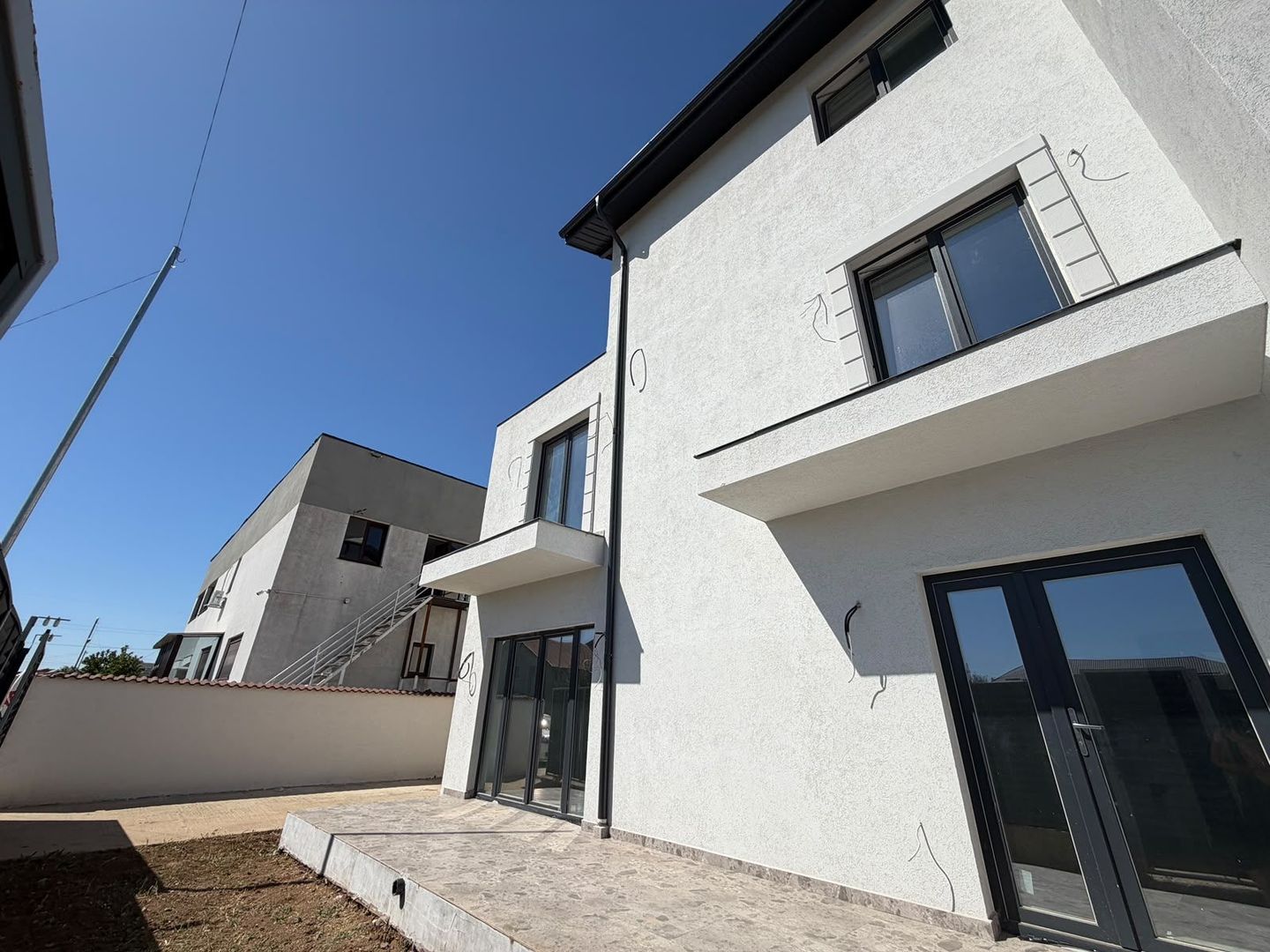 CASA DUPLEX, TOATE UTILITATILE, STRADA ASFALTATA, COMISION 0% - Poză 2