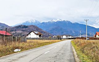 Rasnov -Glejarie 1000 mp front 42m posibilitate duplex sau 2 constructii - Poză 11