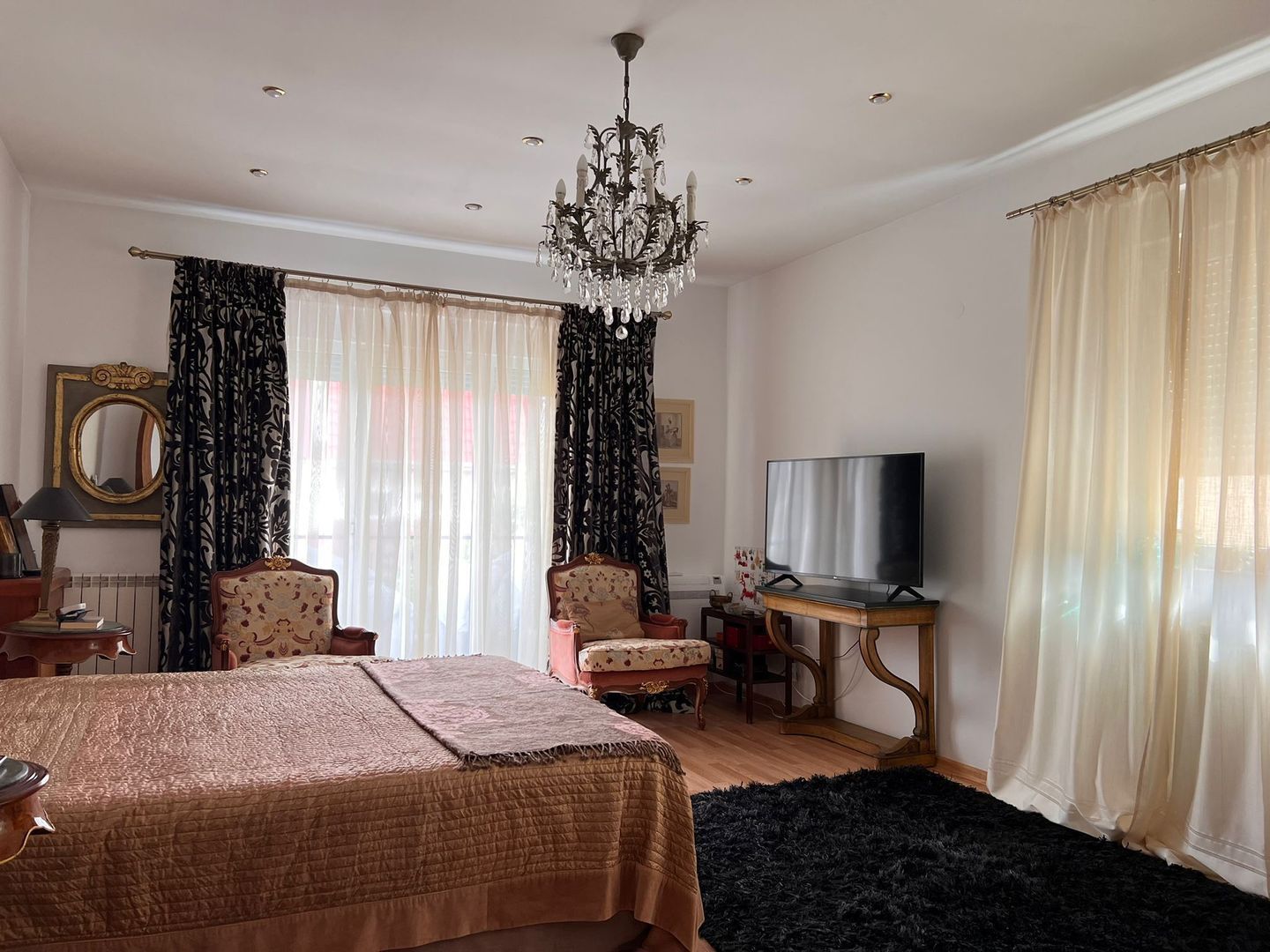 Vilă Superba de Lux de Închiriat în Iancu Nicolae – Confort și Eleganță la Cele - Poză 8