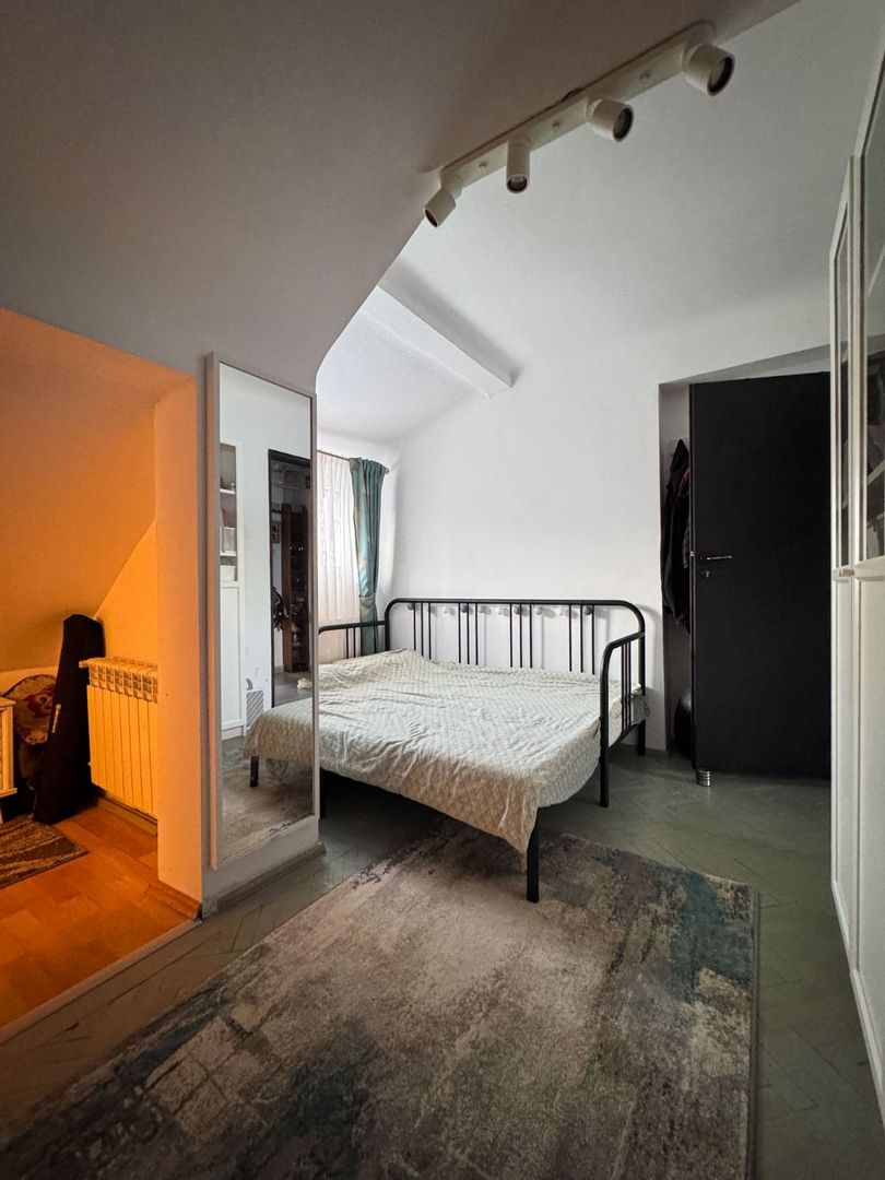 Apartament 2 camere - Domenii, etaj 2/2, centrala noua, curte, boxă, pod. - Poză 15