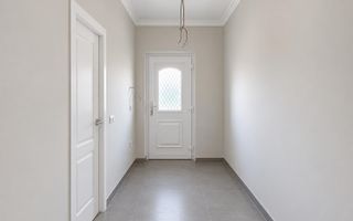 Duplex cu 5 camere - 3 bai. Finisaje Premium. Toate utilitatile. Asfalt. - Poză 8