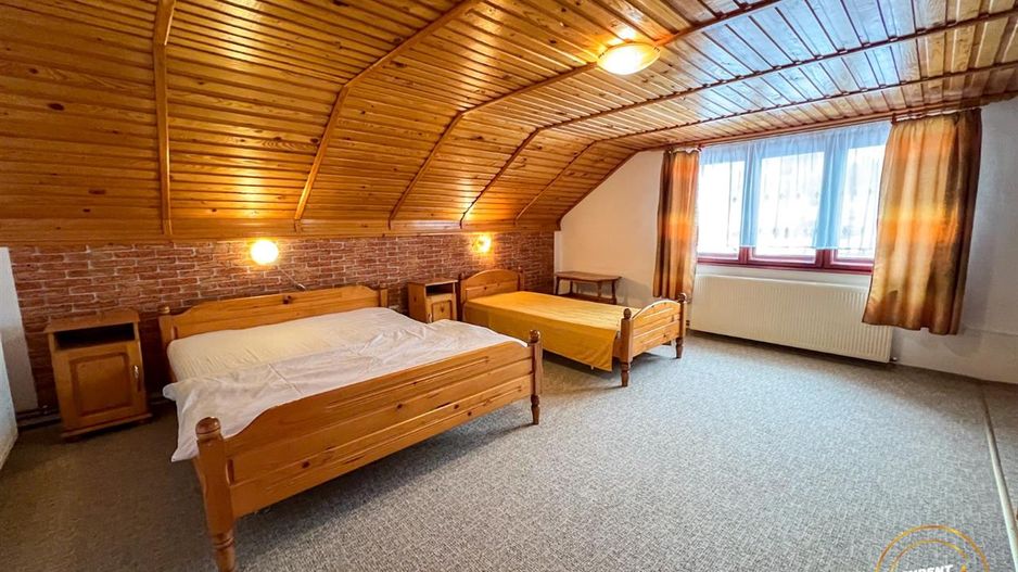 In regiune pitoreasca, cu view montan, Moeciu de Jos, Bran, Brasov - Poză 6