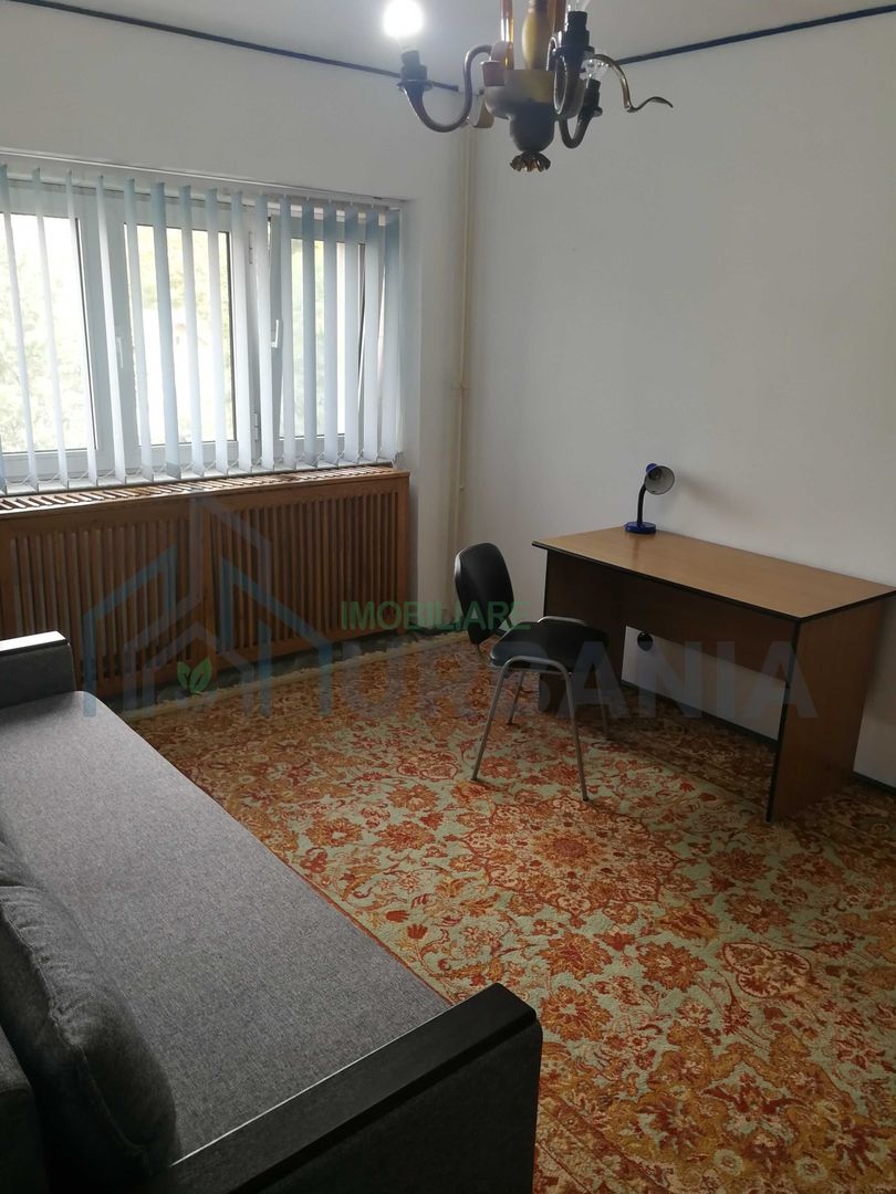 Apartament 2 camere de închiriat, decomandat, complet utilat și mobilat, zona Podul de Fier, Iași - Poză 6