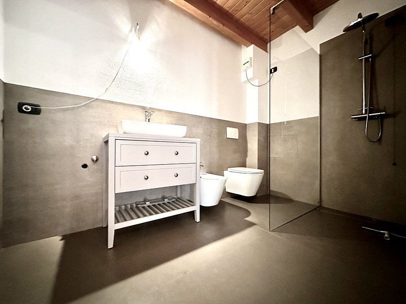 Apartament în Piața Unirii - renovat - mobilat și utilat - Poză 30