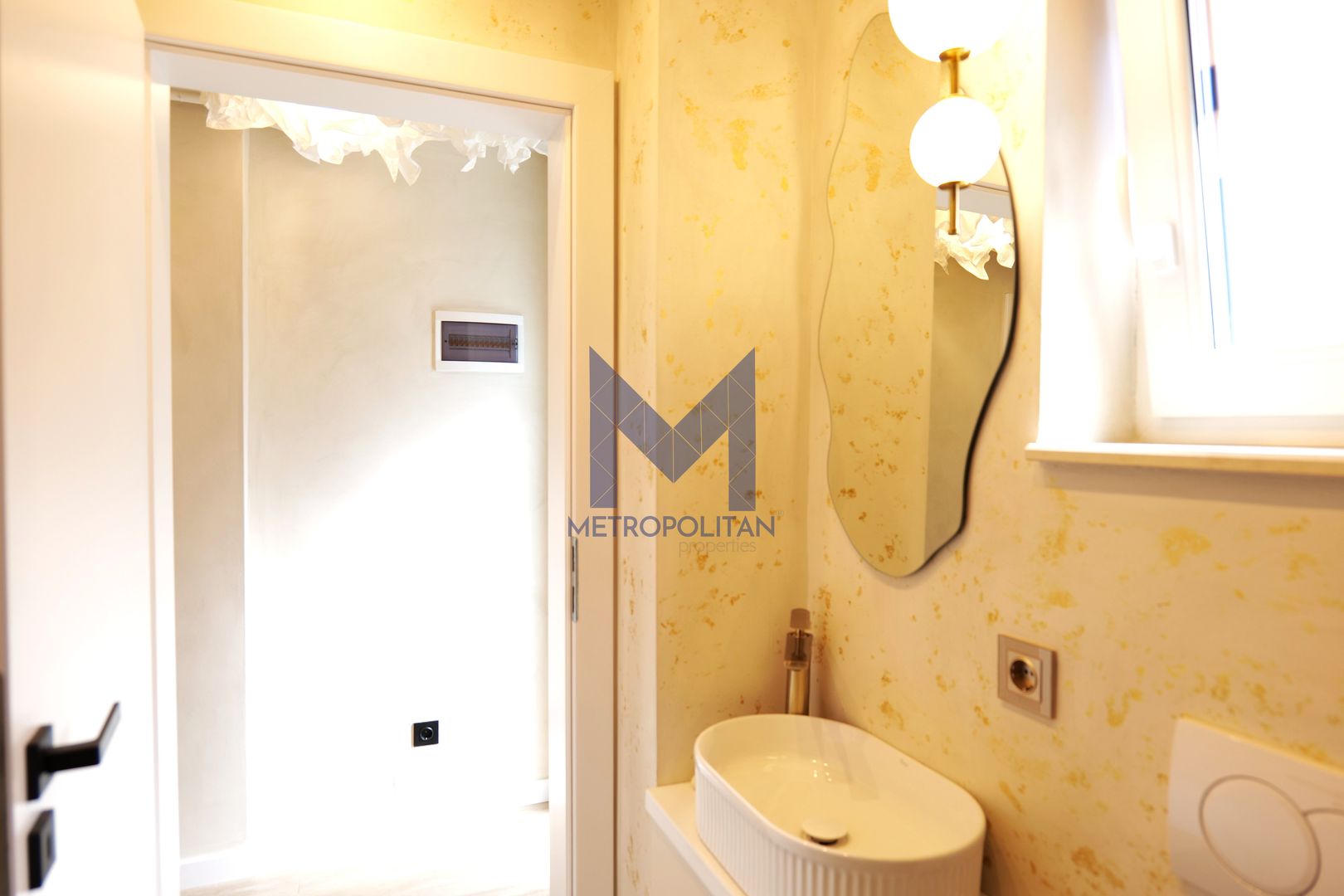 De vânzare casă deosebită 4 camere în localitatea Florești - Poză 7