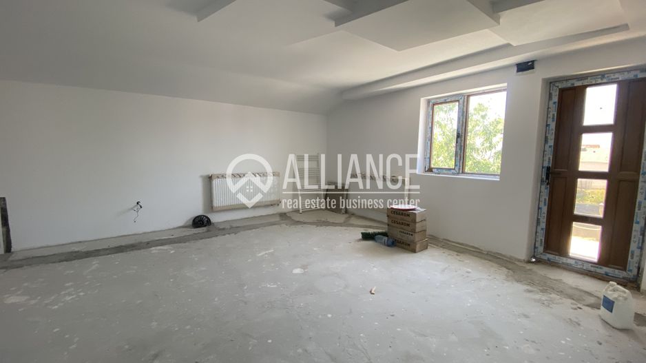 VALU LUI TRAIAN(COD 07) -Casa P+M 5 camere cu teren de 300 mp - Poză 22