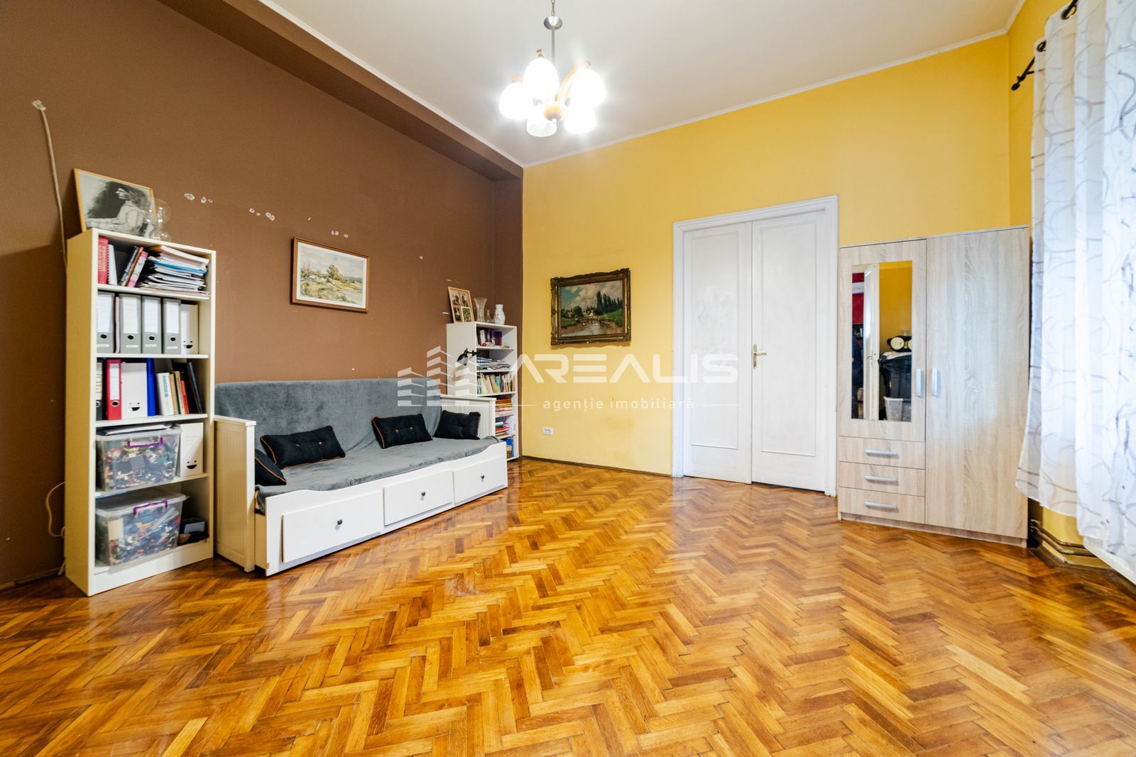 Central, spațios și versatil – Apartament cu 4 camere - Poză 7