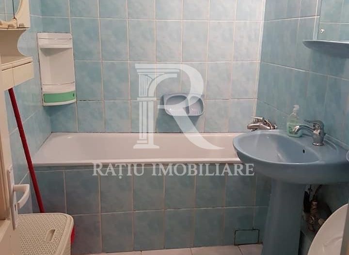 Apartament cu 3 camere | Etaj intermediar | Rogerius | Oradea - Poză 10