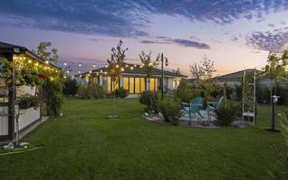 Langa Padure si lac, Vila P+Pod , 900mp teren,  terasa 40mp,  complex securizat - Poză 2