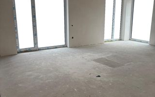 Penthouse 3 camere cu terasă și parcare. - Poză 1