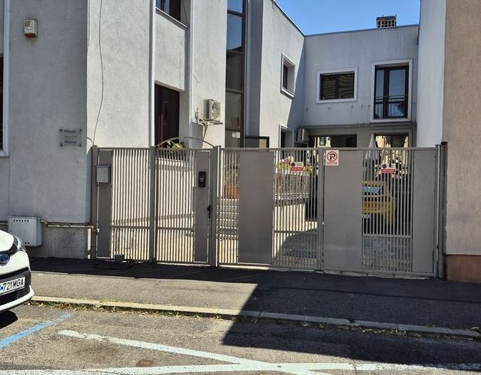 pațiu Ultracentral Premium – Ideal Clinică sau Birou | Piața Victoriei | 350 mp - Poză 1