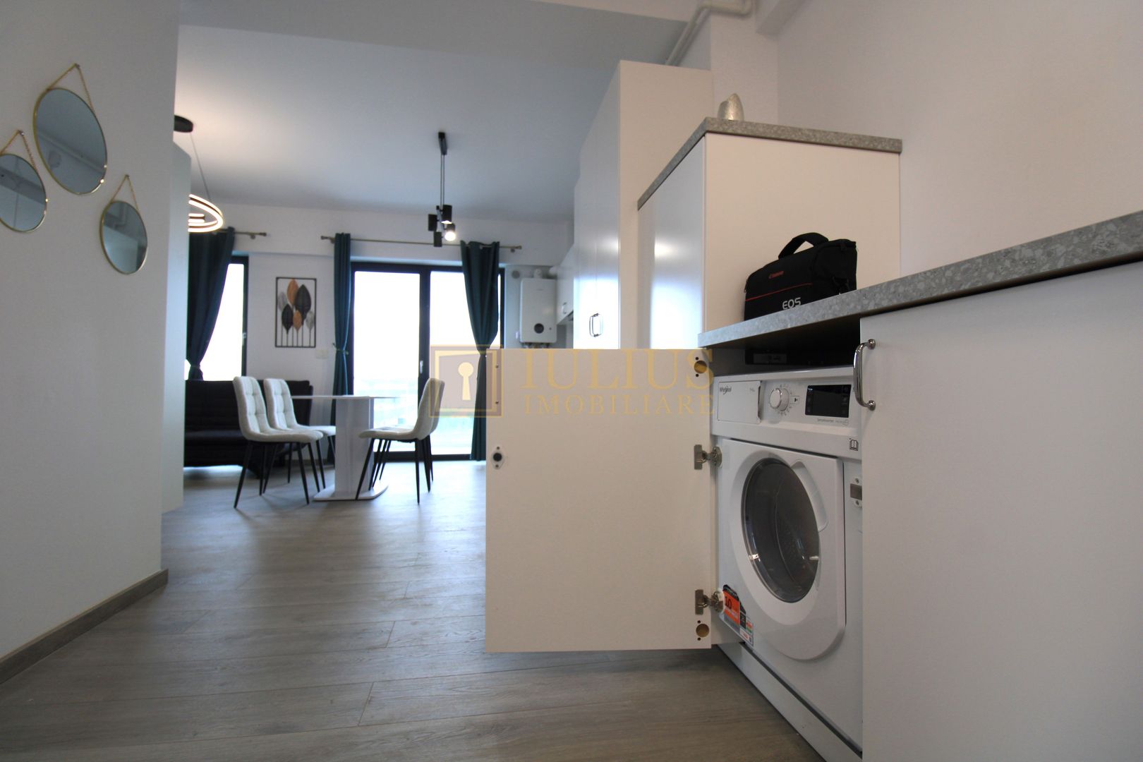 bloc nou, parcare, prima închiriere -Aradului - Poză 14