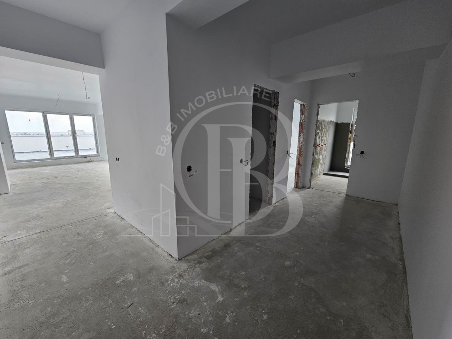 4 Camere Living 60mp Terasa 82mp-Parcare Inclusa-Th. Pallady - Poză 14