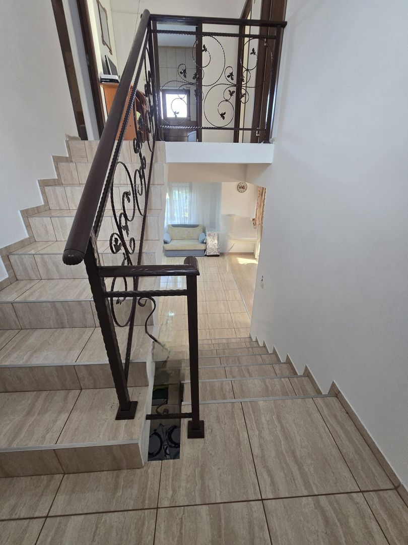 Vilă cu grădină exotică, într-un cartier liniștit – Lazu, Constanța - Poză 14